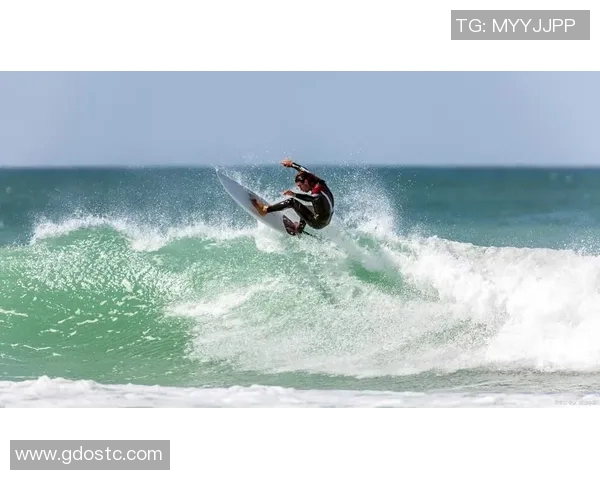 世界游泳纪录保持者的传奇之路与突破极限的背后故事